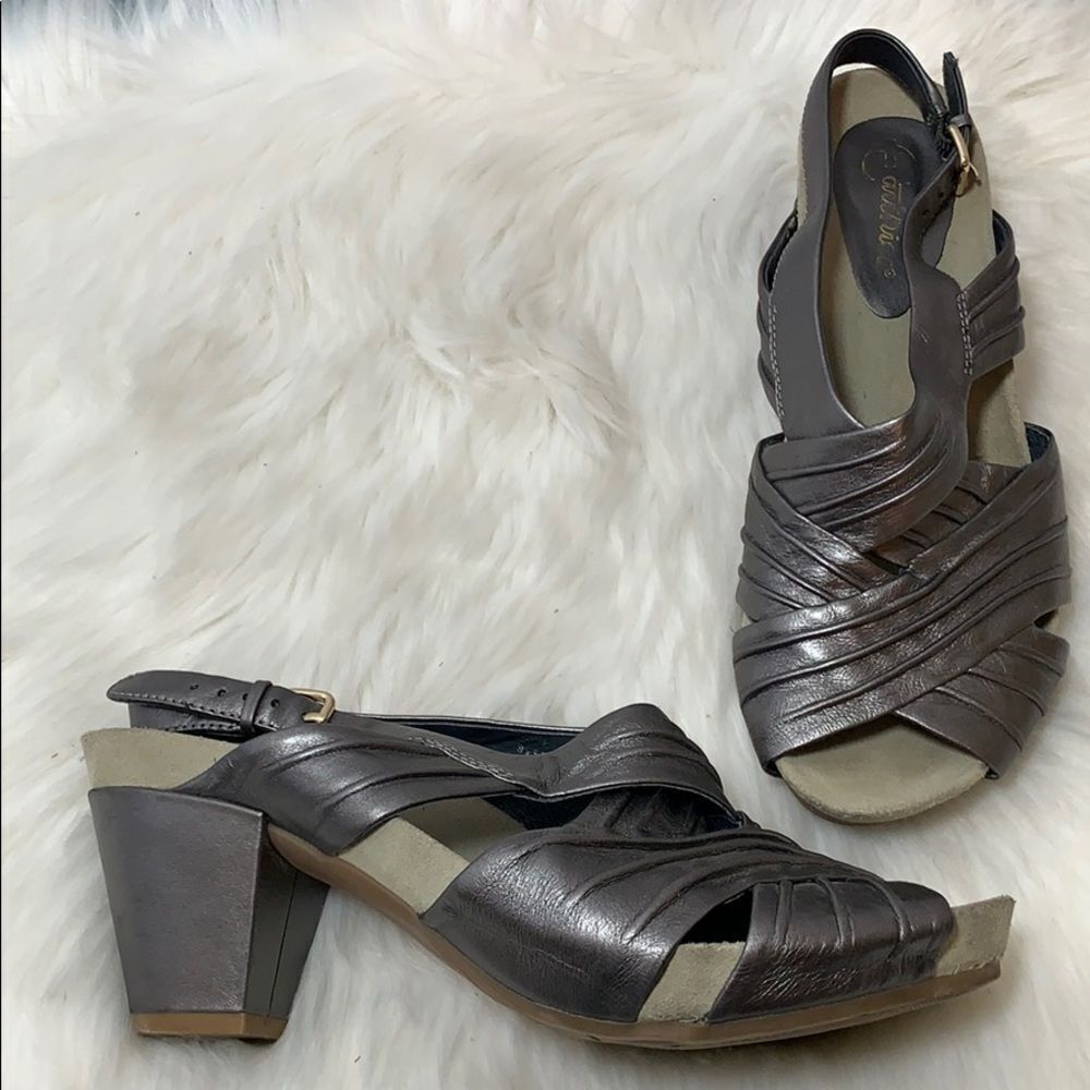 Earthies Slate Gray Capri Slingback Shoes Size 8.5